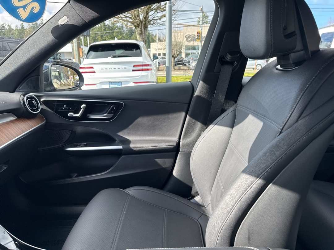 2025 Mercedes-Benz C-Class C 300 - Image 28