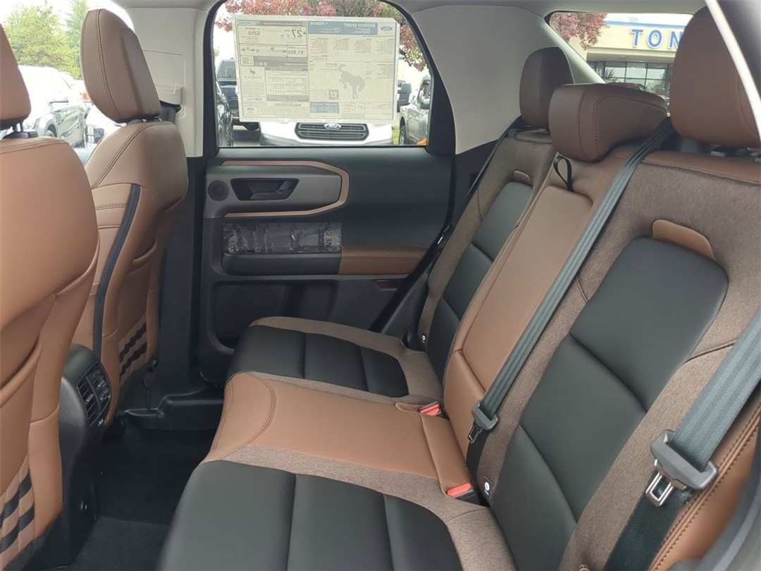 2025 Ford Bronco Sport Outer Banks - Image 25