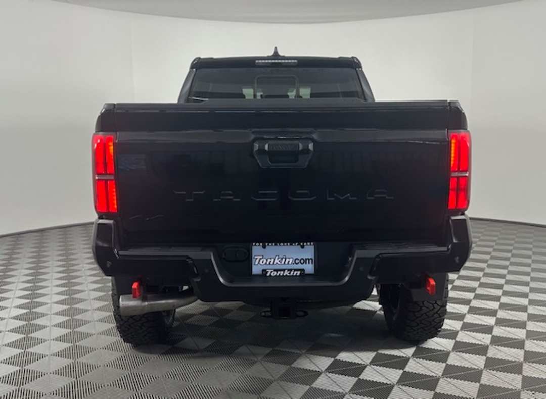 Toyota Tacoma - Image 3