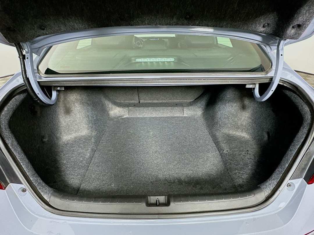 2022 Honda Accord Sport - Image 24