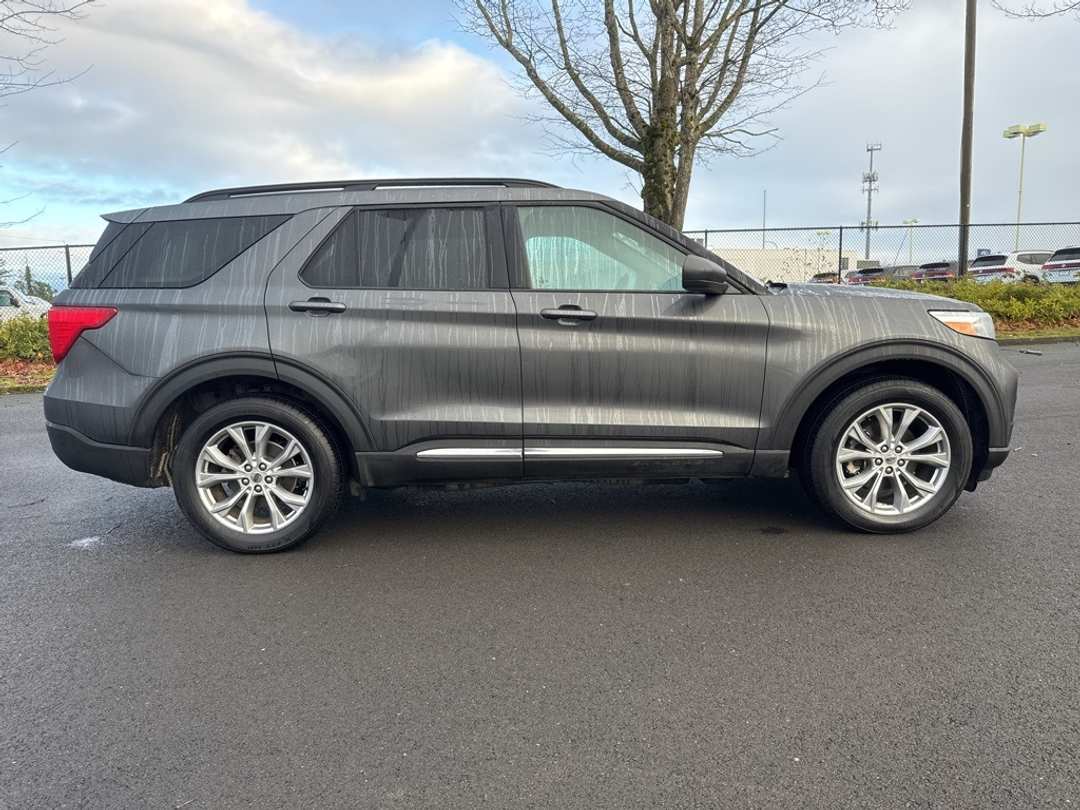 2020 Ford Explorer XLT - Image 8