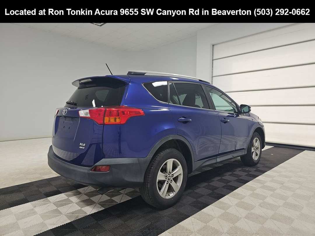 2015 Toyota Rav4 XLE - Image 3