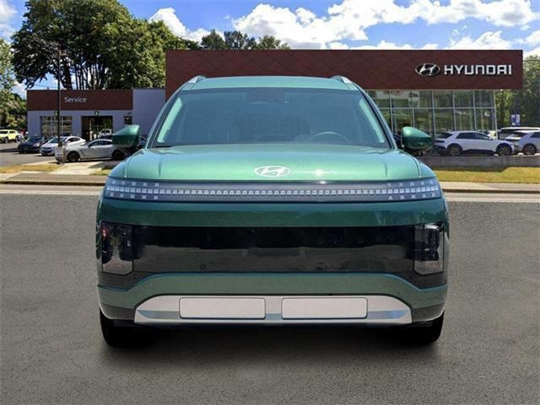 2026 Hyundai Ioniq 9 SEL - Image 12