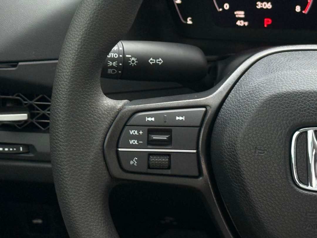 2025 Honda Accord SE - Image 20