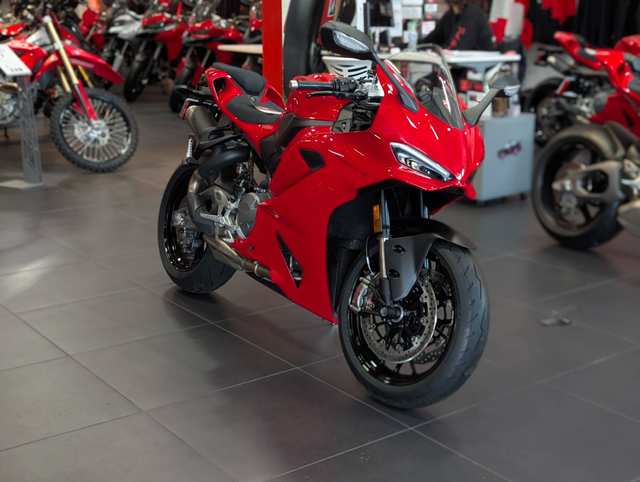 2026 Ducati Panigale V2