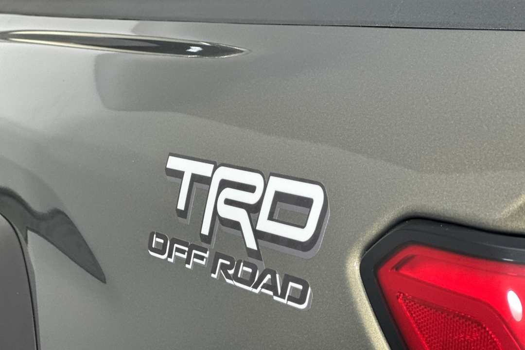 2025 Toyota Tacoma TRD Off Road - Image 25