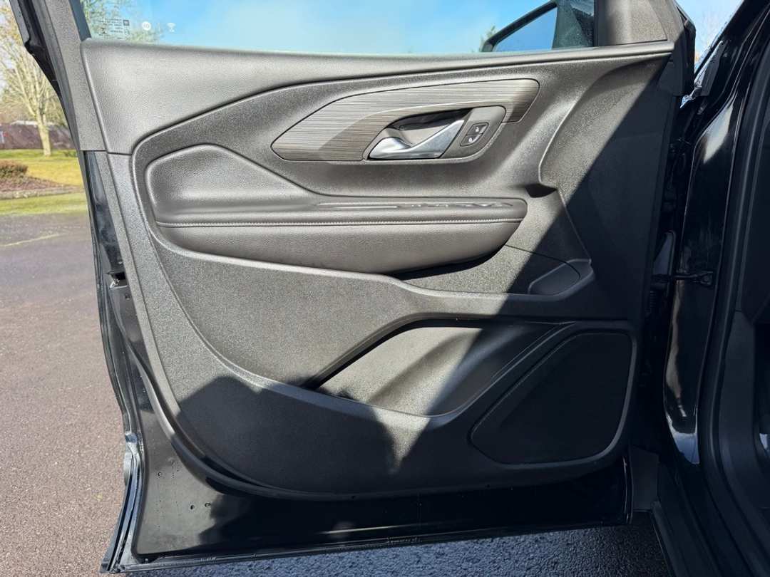 2022 GMC Terrain SLE - Image 12