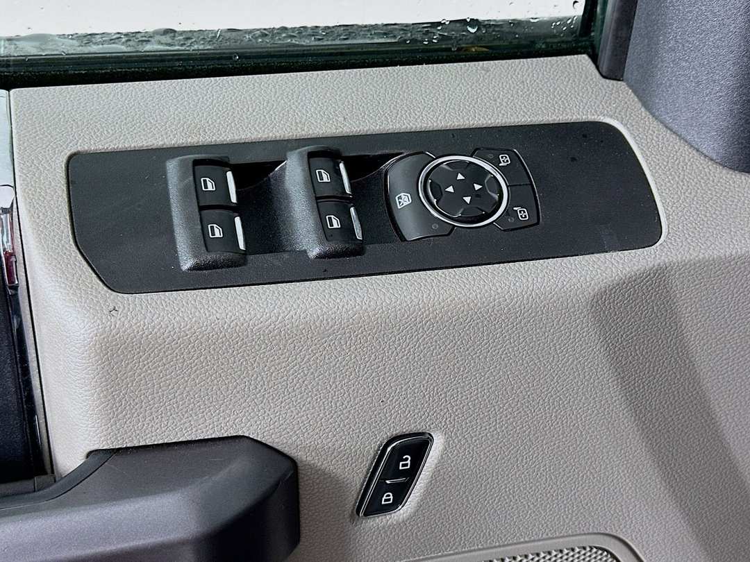 2022 Ford F-350Sd XL - Image 18