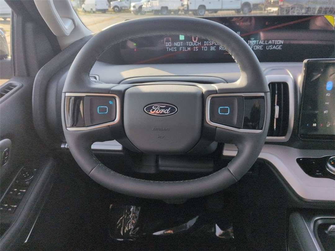 2026 Ford Expedition Max Active - Image 14