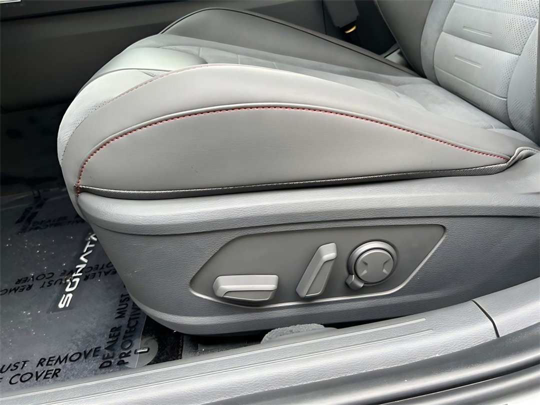 2025 Hyundai Sonata N Line - Image 13