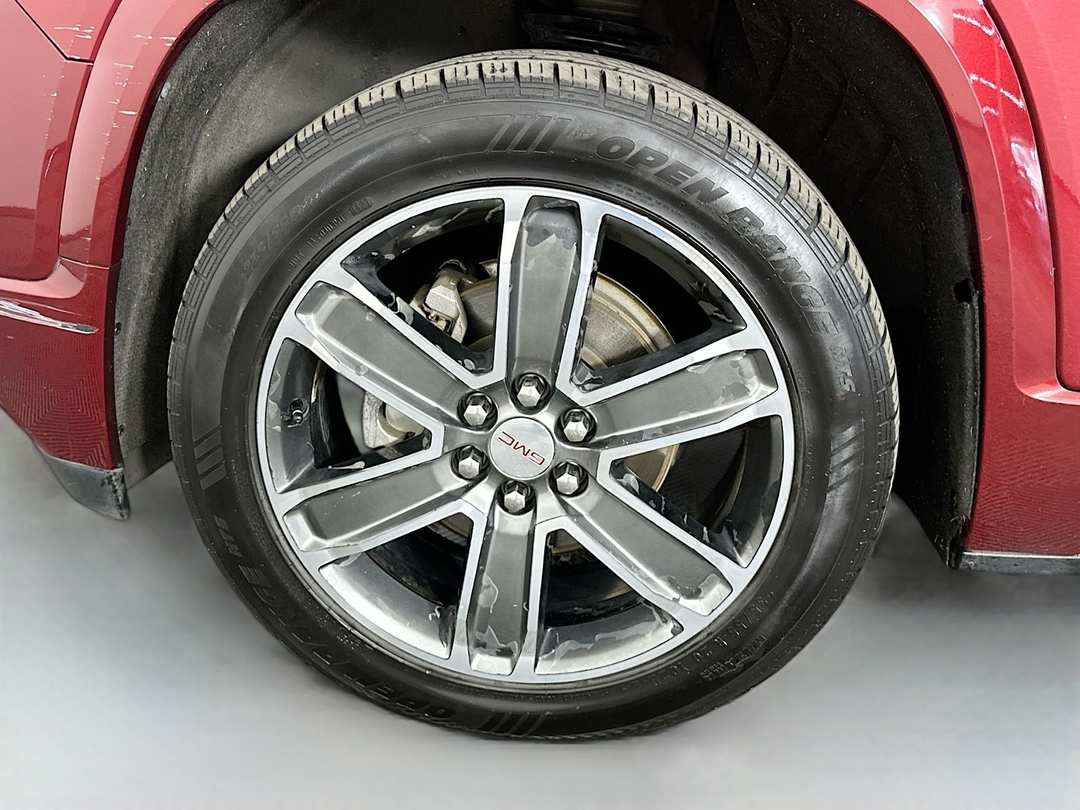 2017 GMC Acadia Denali - Image 35