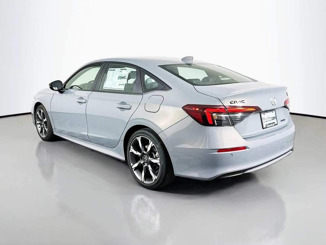 2026 Honda Civic Sport Touring - Image 5