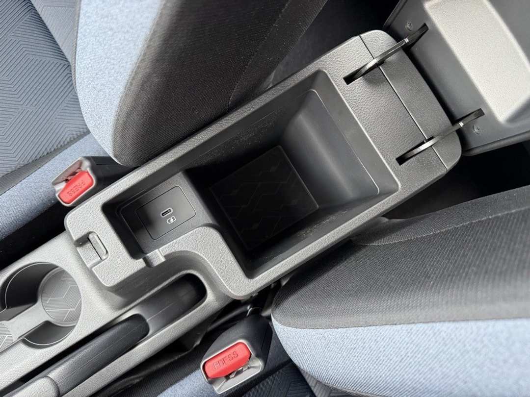 2025 Nissan Versa 1.6 SV - Image 27