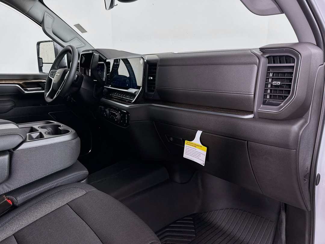 2026 Chevrolet Silverado 2500Hd LT - Image 30