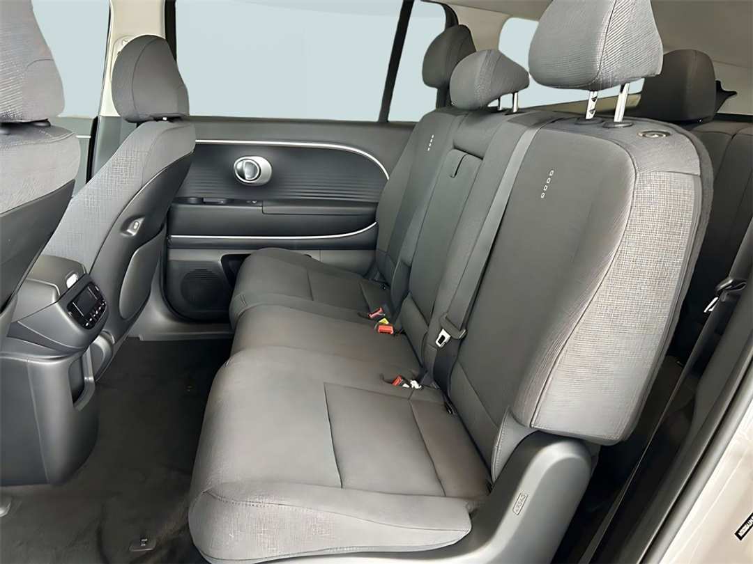 2026 Hyundai Ioniq 9 S - Image 23