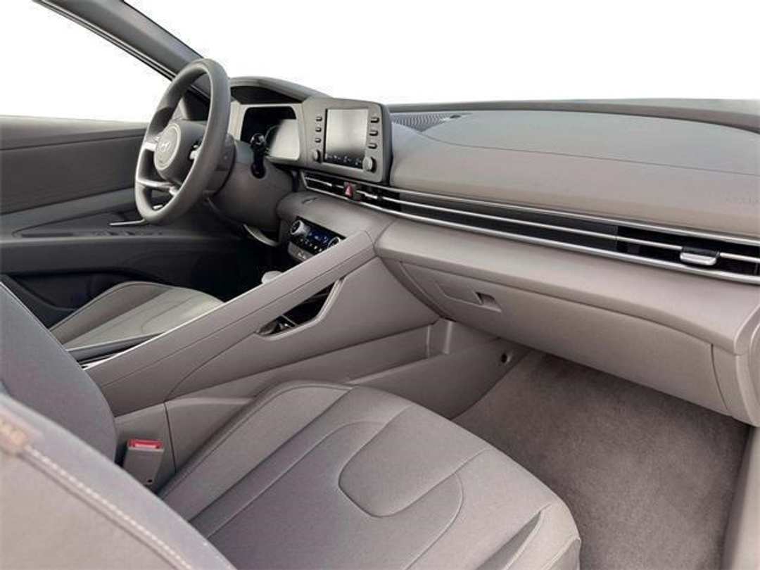 2026 Hyundai Elantra Blue - Image 15