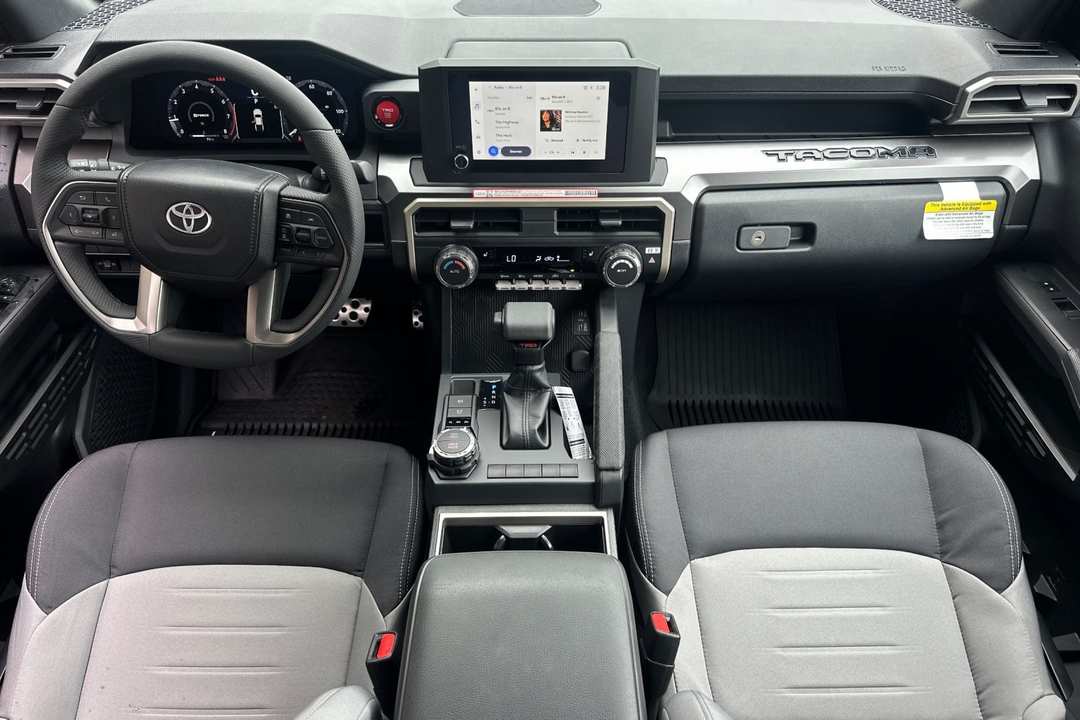 2025 Toyota Tacoma TRD OffRoad - Image 13