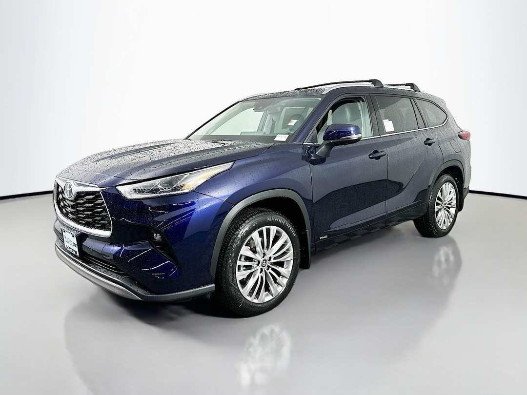 2026 Toyota Highlander Platinum - Image 3