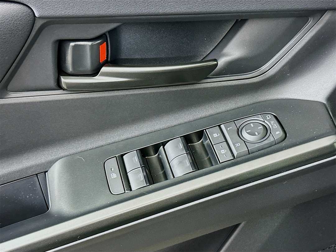 2026 Toyota Bz XLE Plus - Image 18