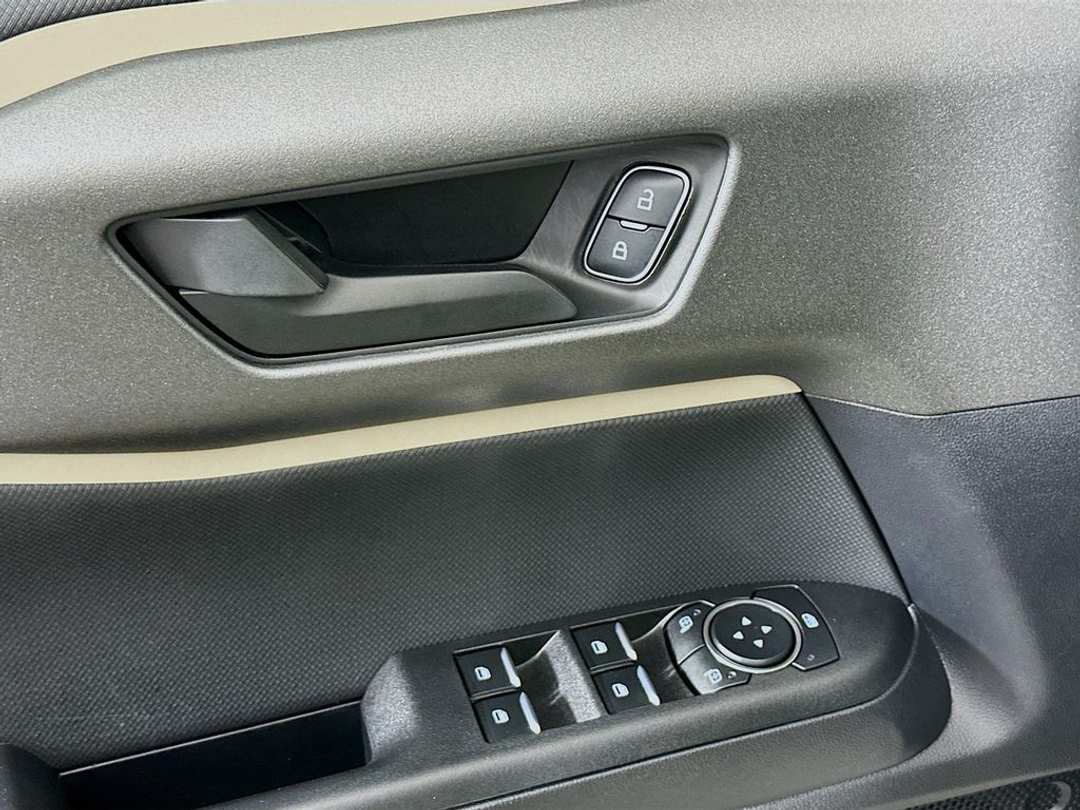 2025 Ford Bronco Sport Big Bend - Image 18