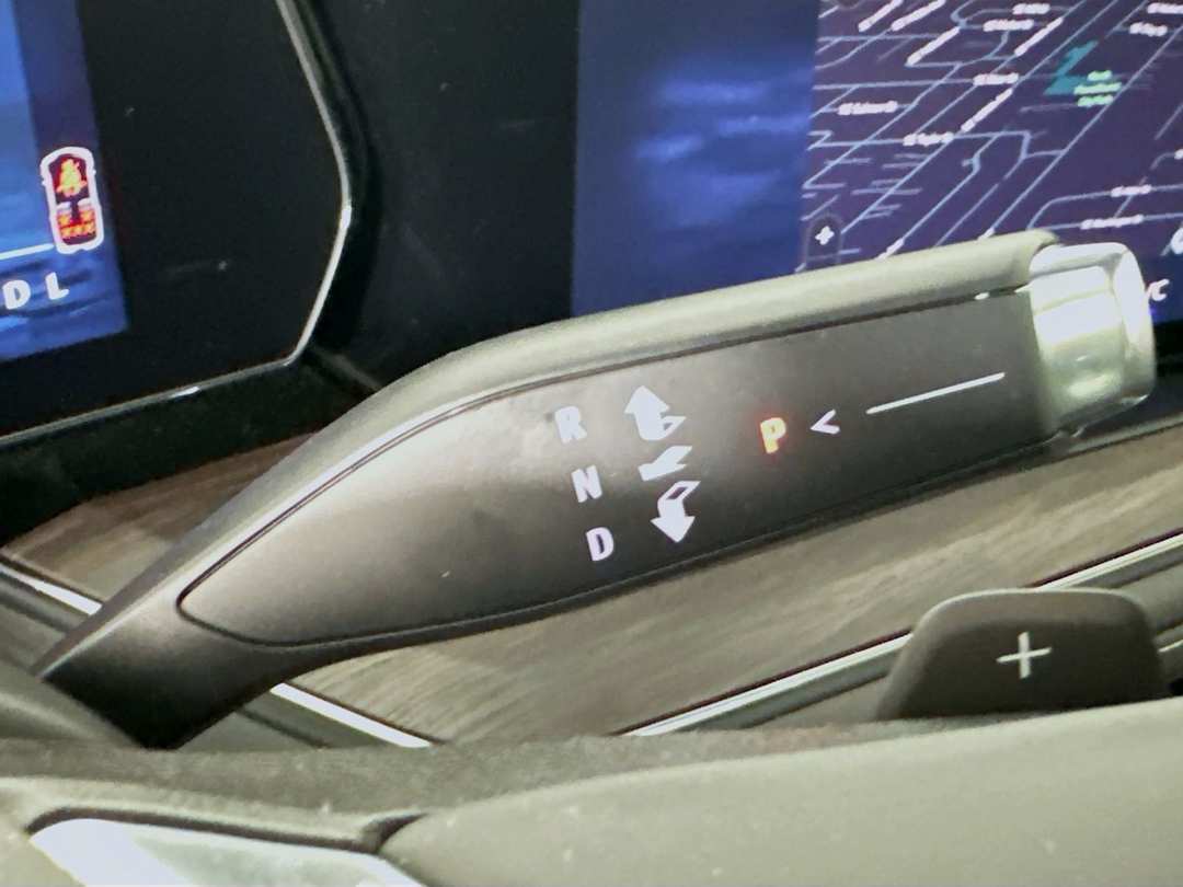 2025 Chevrolet Suburban Premier - Image 17