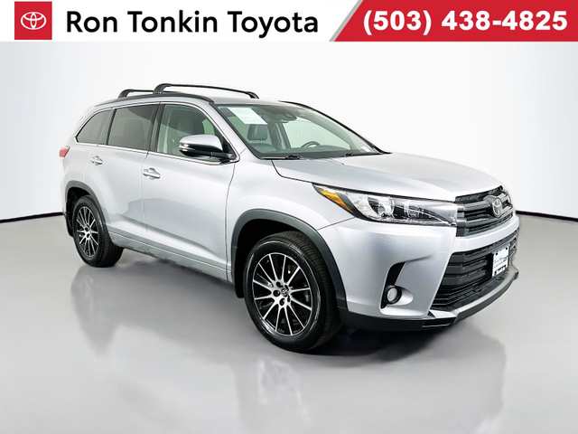 2017 Toyota Highlander SE