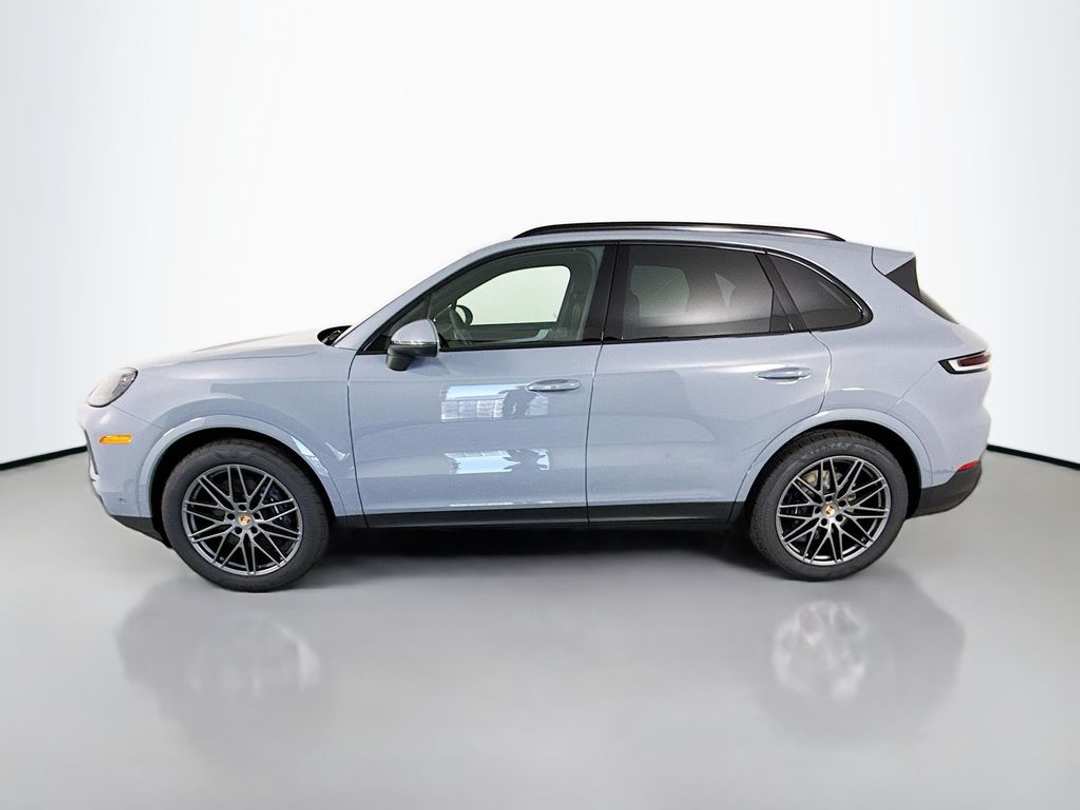 2026 Porsche Cayenne - Image 2