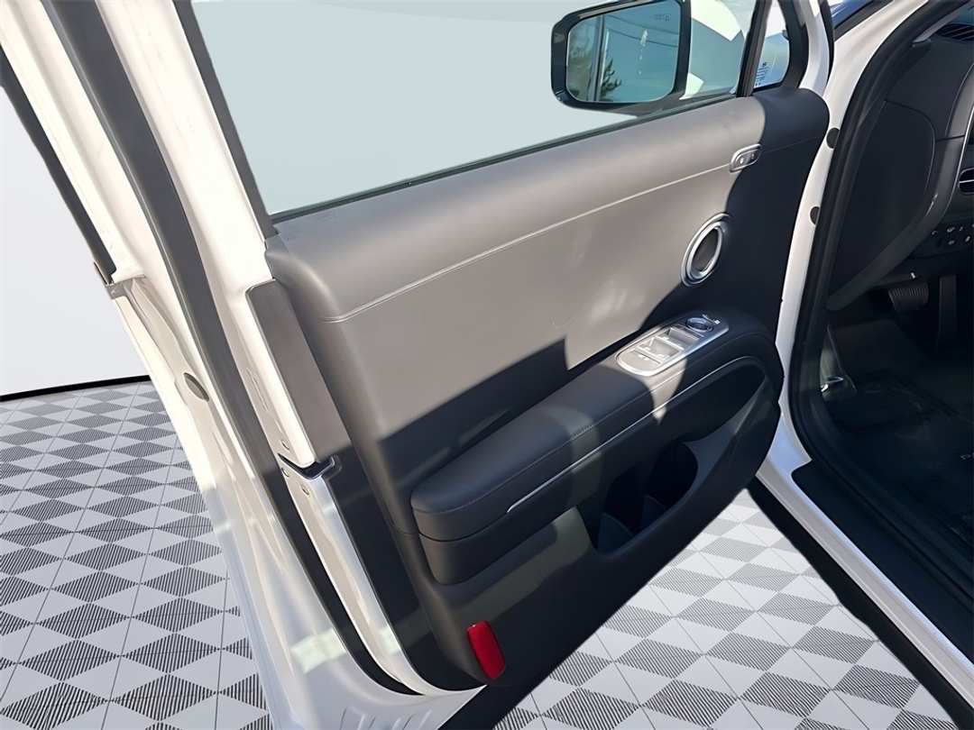 2026 Hyundai Palisade Limited - Image 14