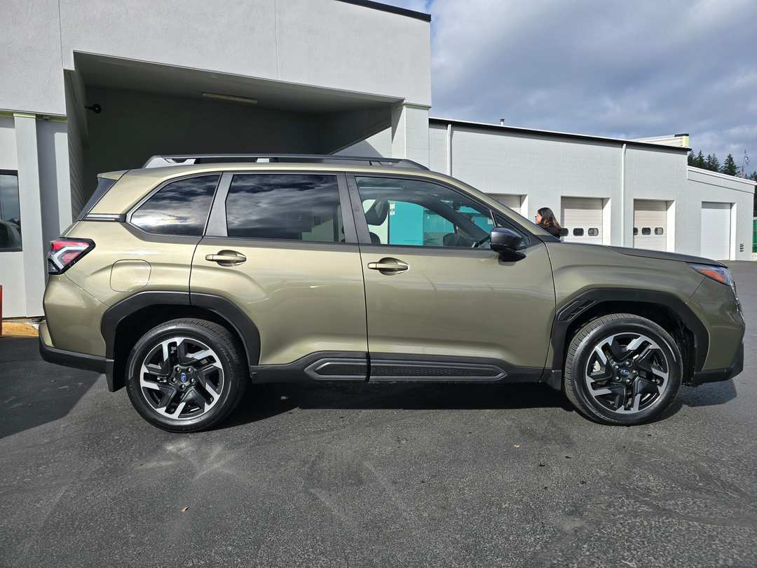 2025 Subaru Forester Limited - Image 3