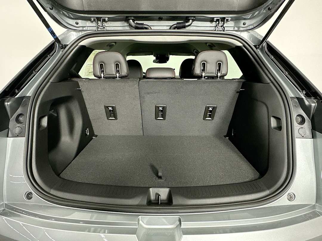 2027 Chevrolet Bolt Ev - Image 25