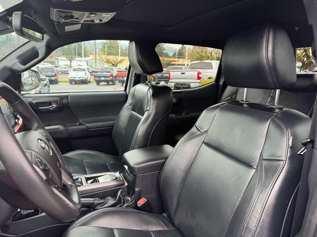 2020 Toyota Tacoma TRD OffRoad - Image 15