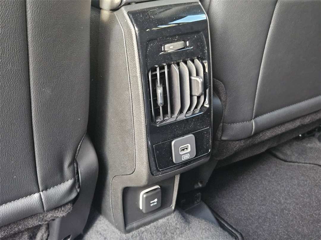 2026 Jeep Compass Latitude - Image 27