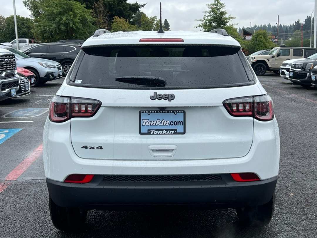 2026 Jeep Compass Latitude - Image 6