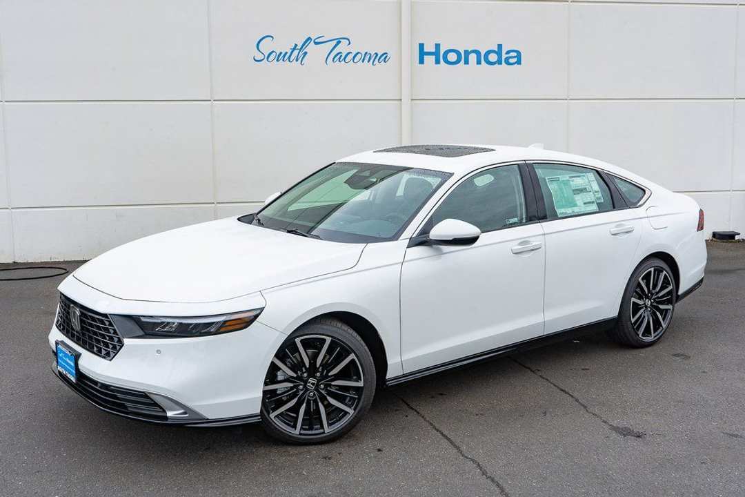 2026 Honda Accord Touring - Image 2