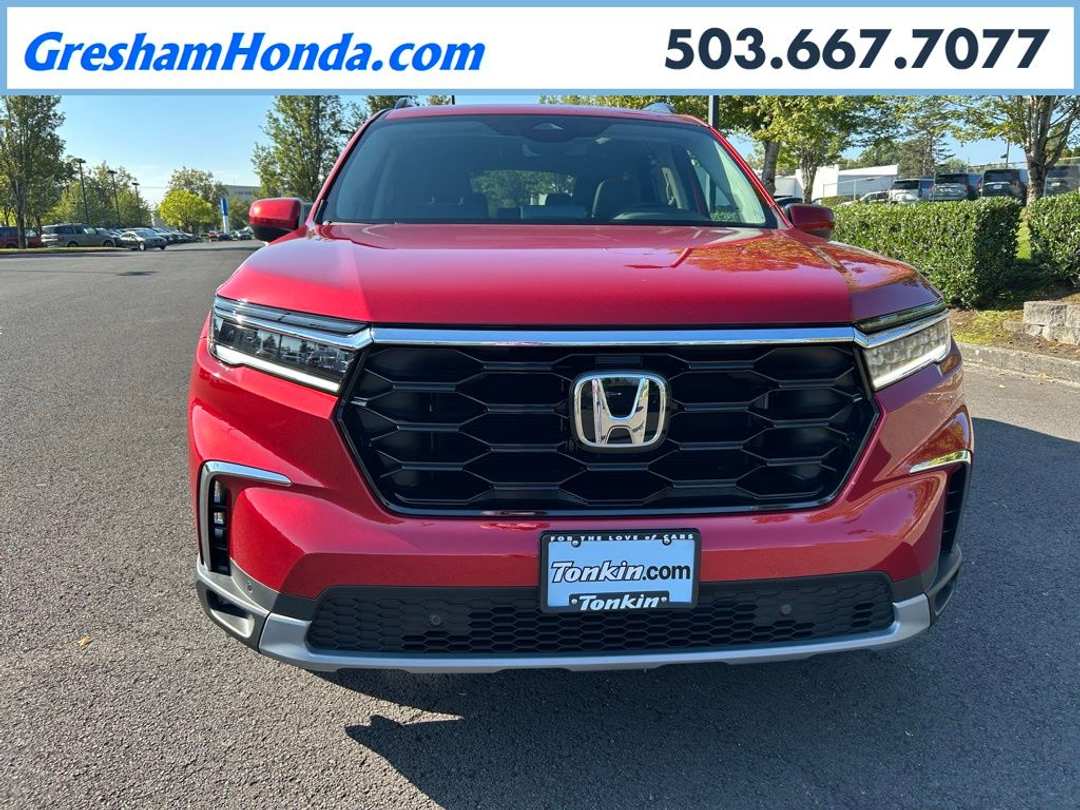 2025 Honda Pilot Touring - Image 3
