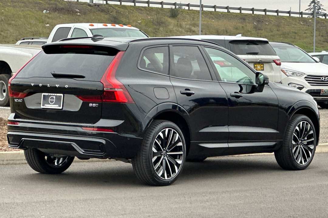 2026 Volvo Xc60 B5 Ultra - Image 3