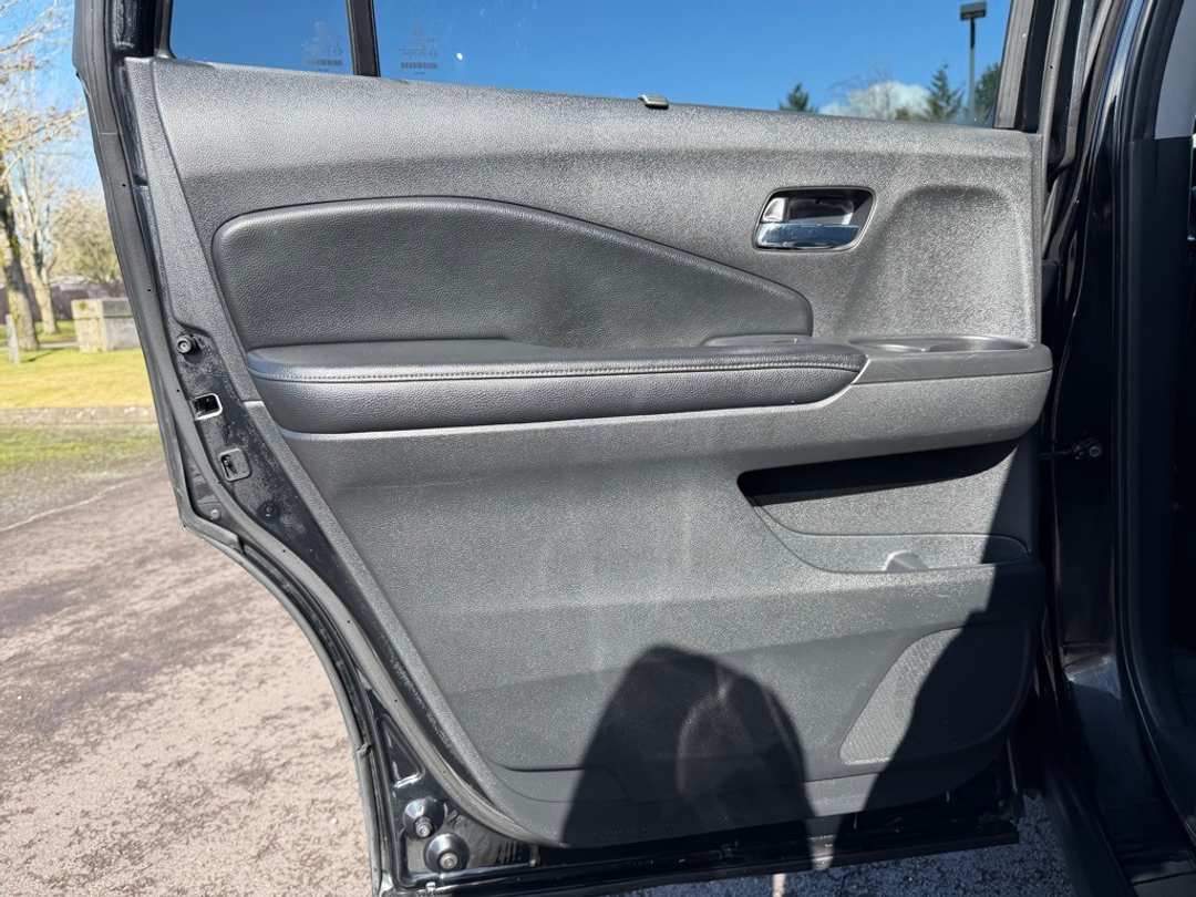 2017 Honda Pilot Touring - Image 30