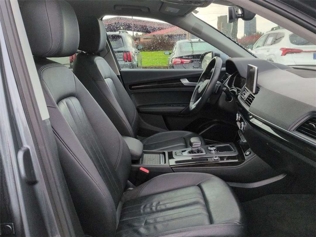 2020 Audi Q5 45 Premium Plus - Image 32