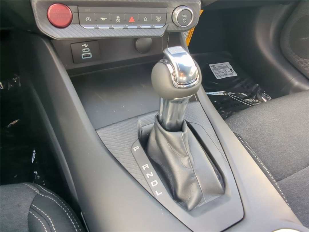 2026 Ford Mustang EcoBoost - Image 17