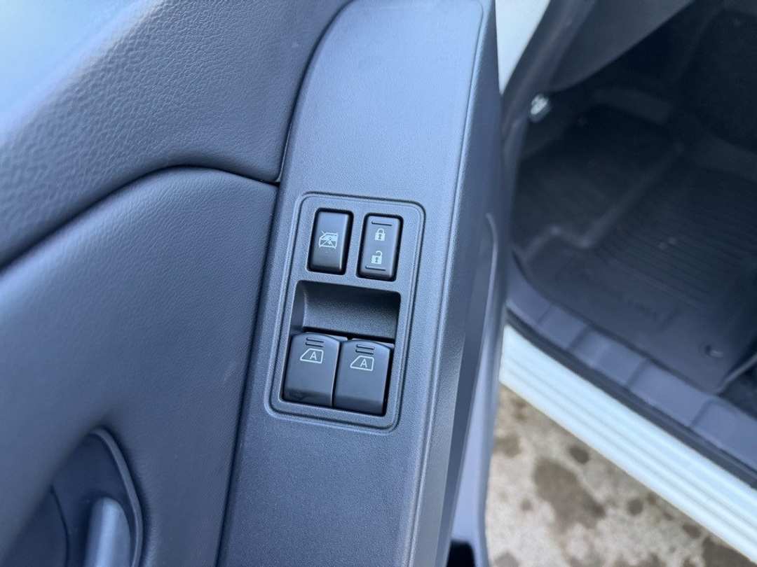 2026 Nissan Frontier S - Image 12