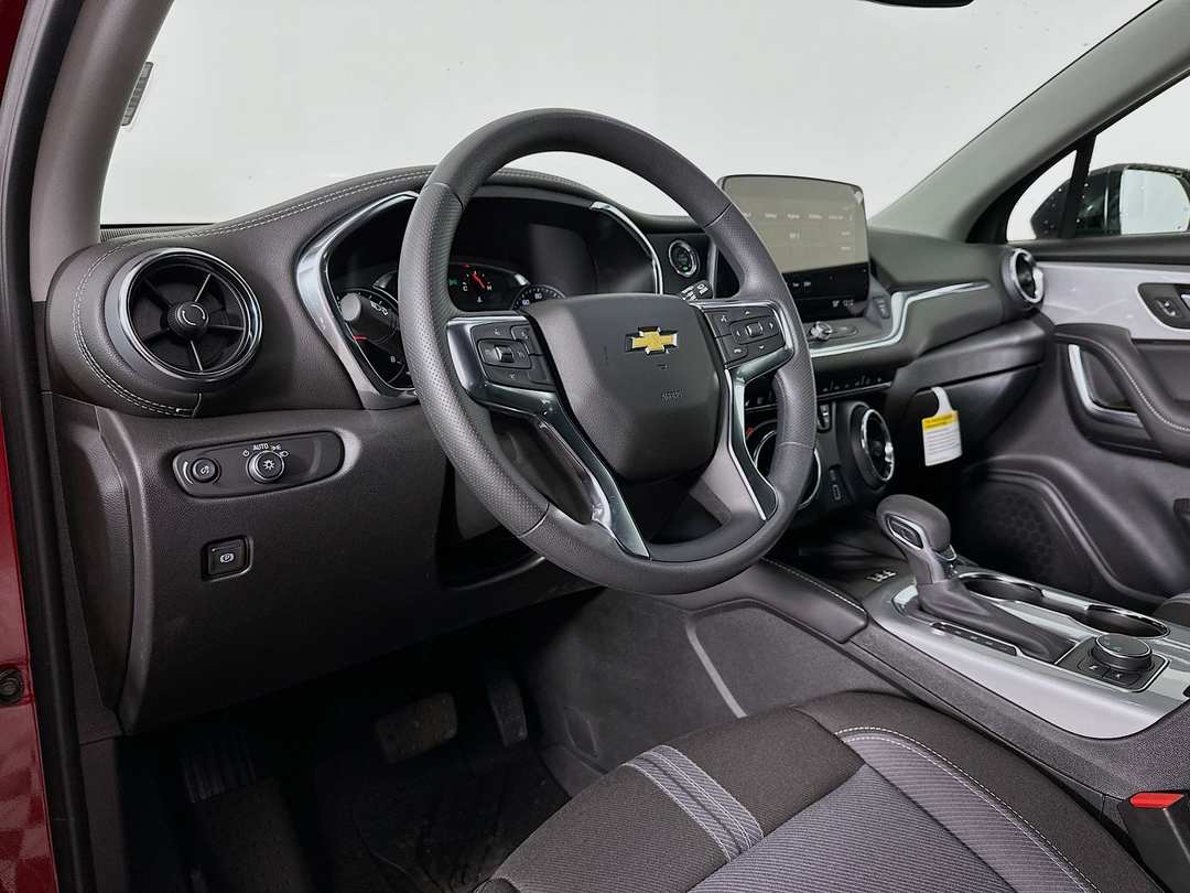 2025 Chevrolet Blazer LT - Image 10