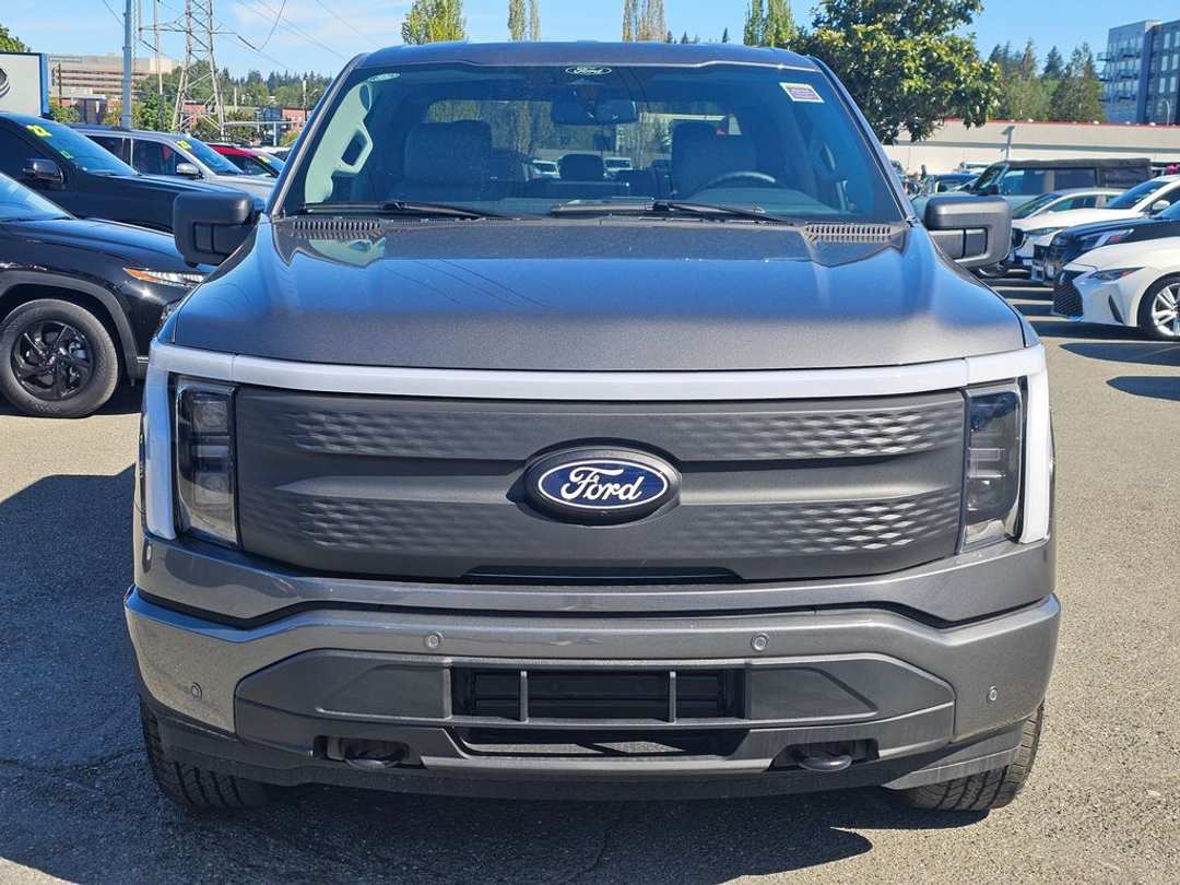 2025 Ford F-150 Lightning Flash - Image 2