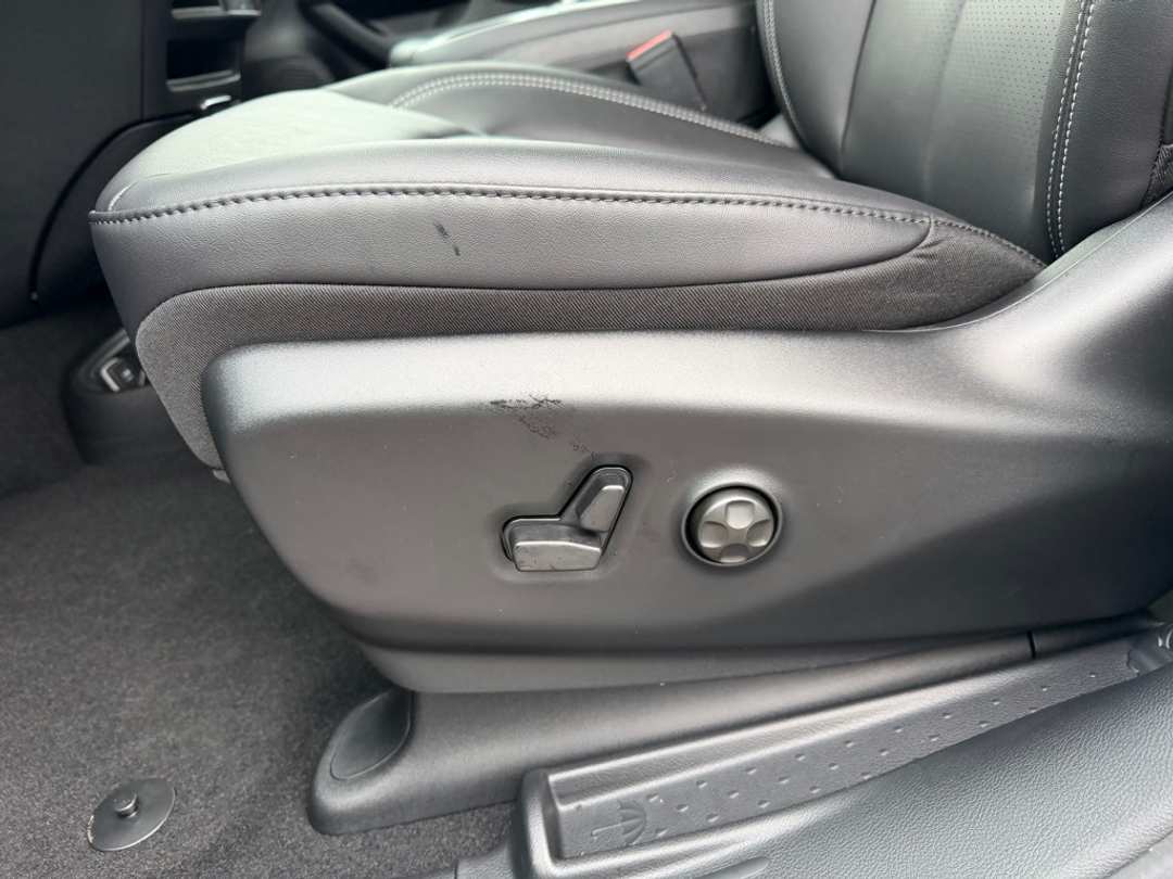 2026 Chrysler Pacifica Select - Image 14