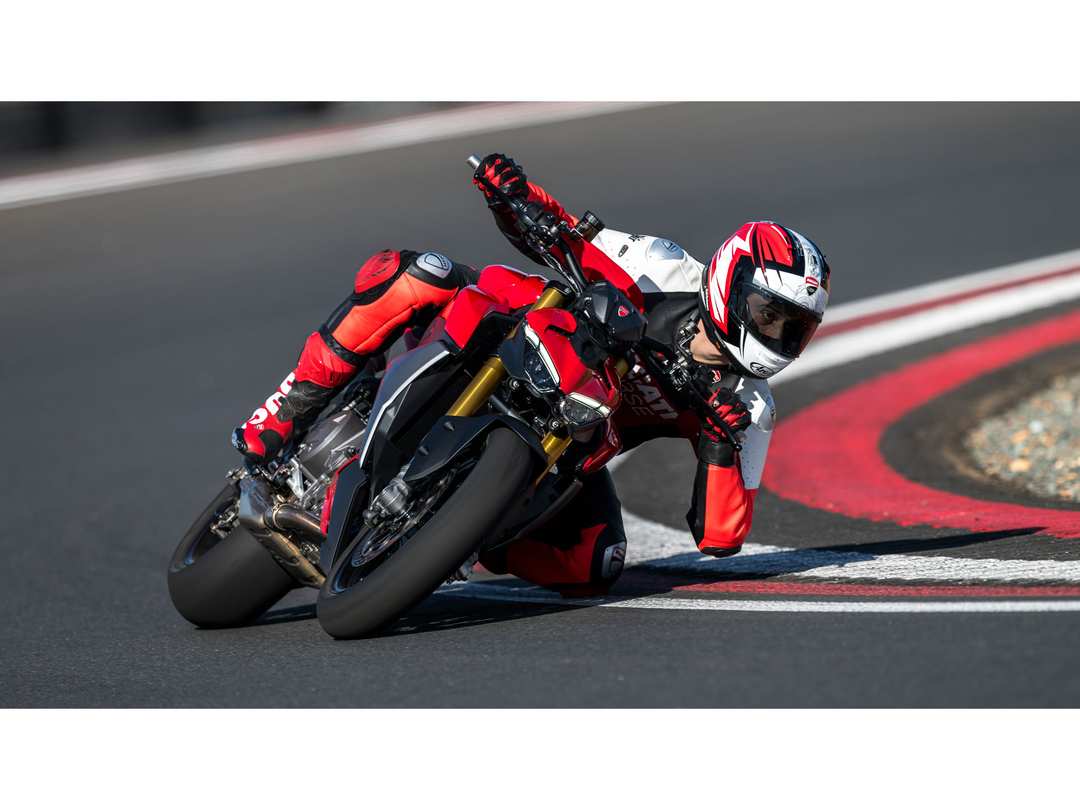 2026 Ducati Streetfighter V2 S - Image 18