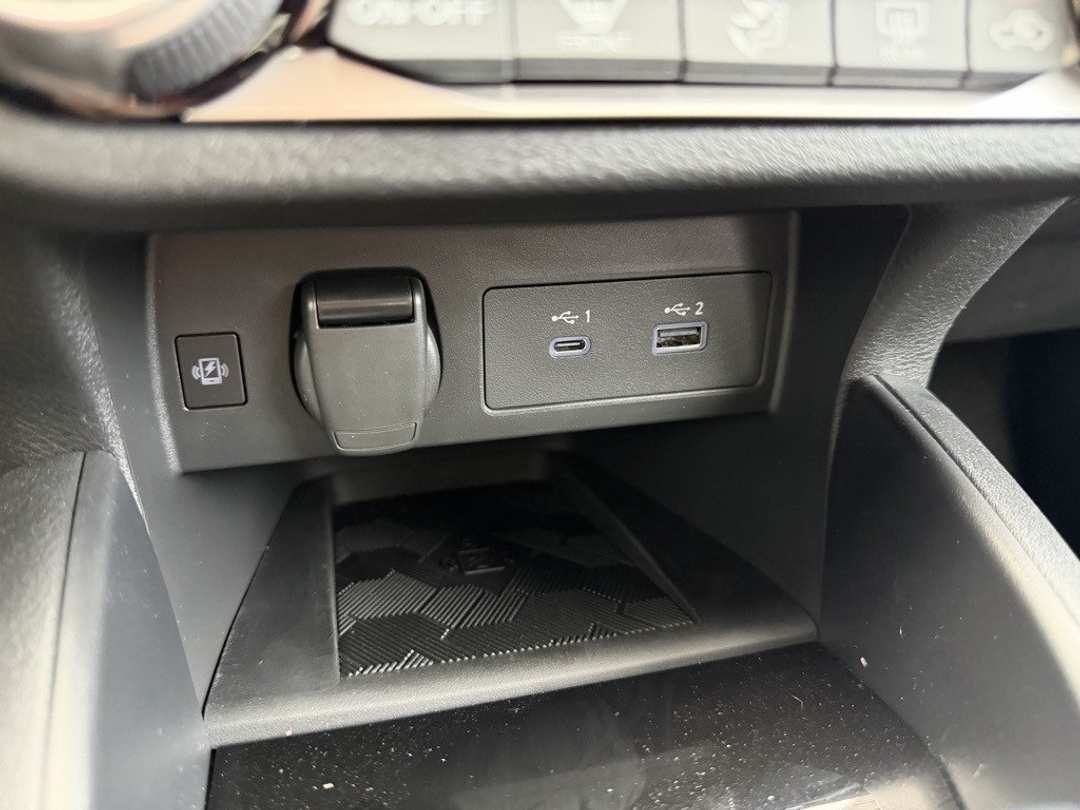 2025 Nissan Versa 1.6 SR - Image 22