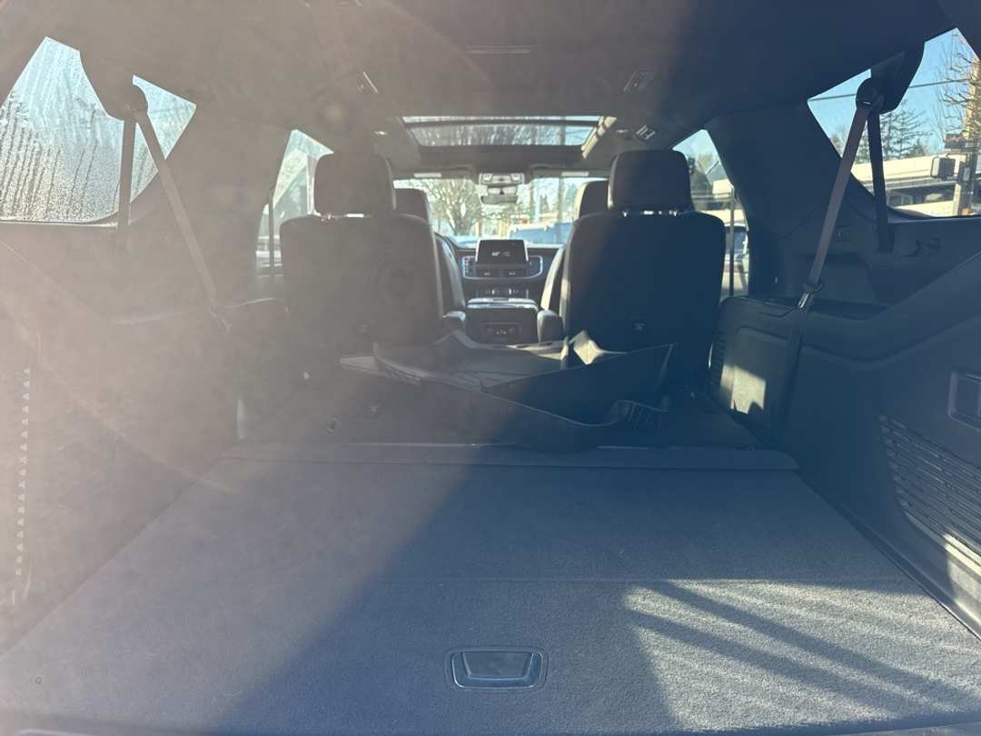 2024 Chevrolet Suburban High Country - Image 14