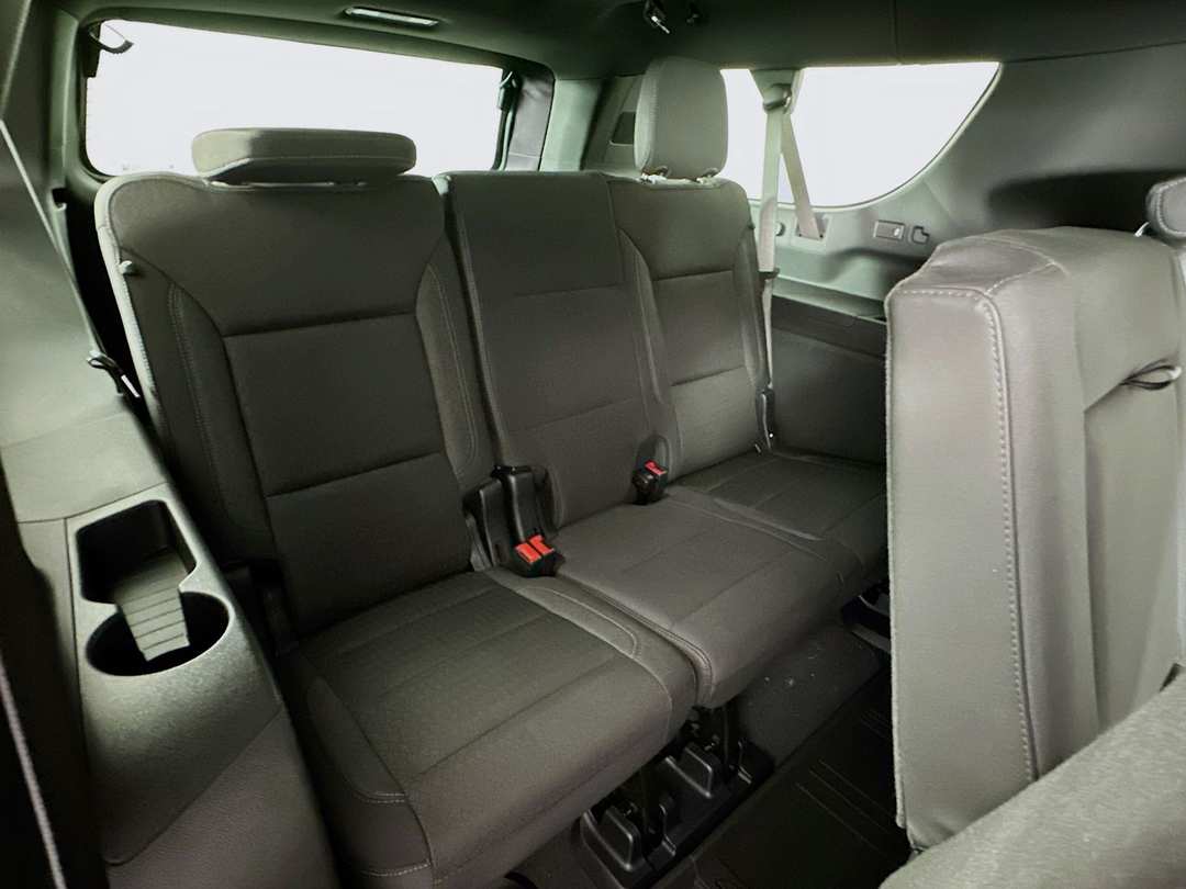 2025 Chevrolet Suburban LS - Image 27