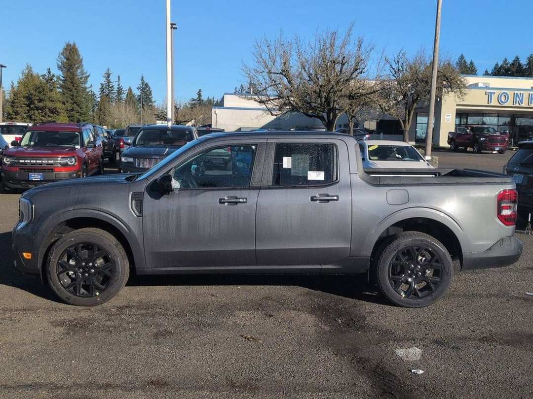 2026 Ford Maverick Lariat - Image 2