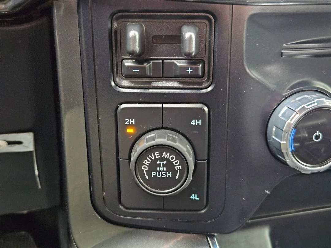 2022 Ford F-150 XLT - Image 23