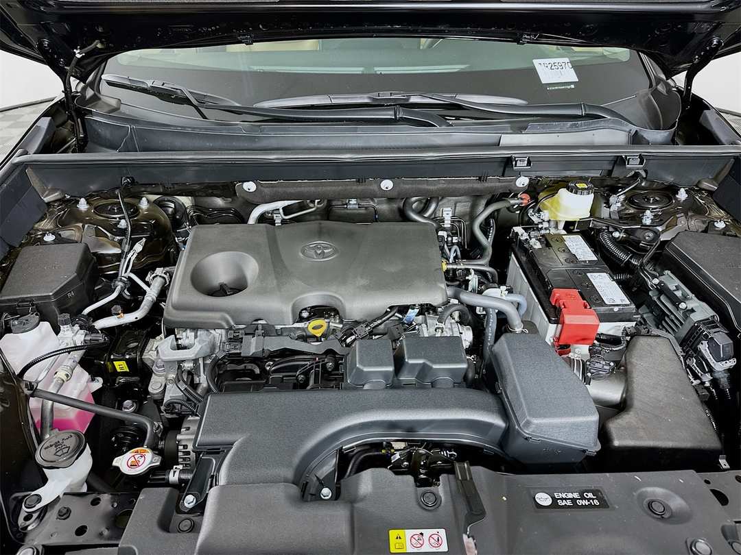 2025 Toyota Rav4 XLE Premium - Image 32